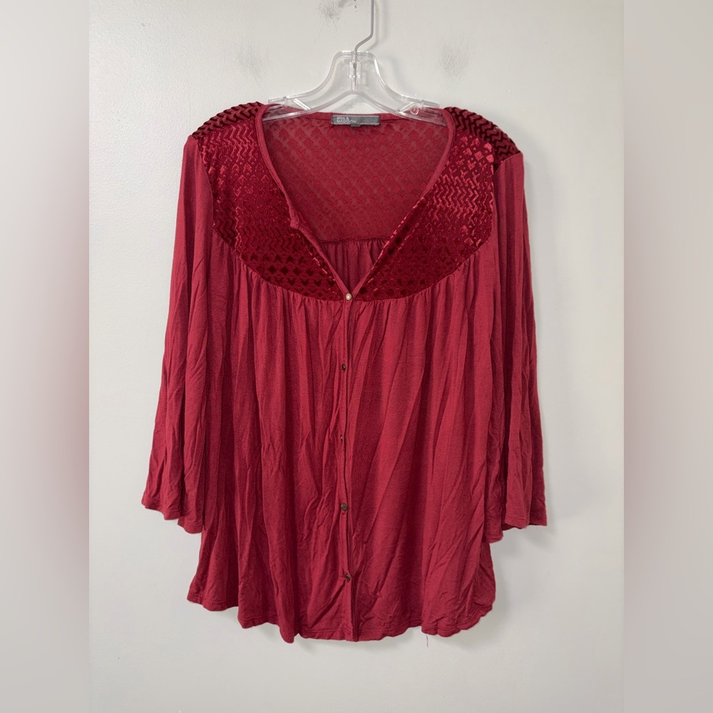 89th & Madison Burgundy 3/4 Sleeve Velvet Accent Button Top Boho Peasant M